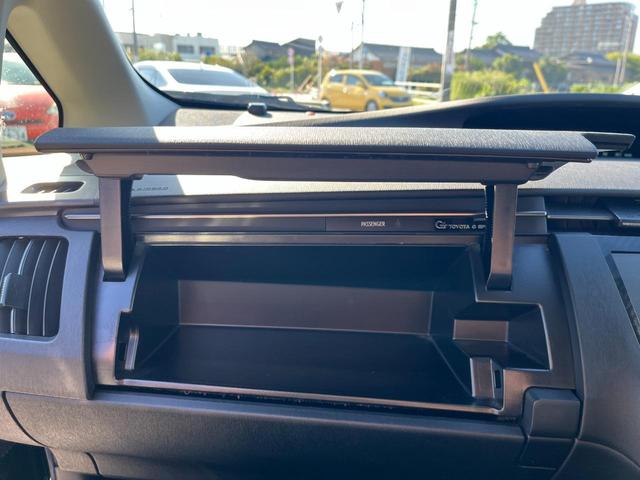 プリウス Ｓツーリングセレクション・Ｇ’ｓ　ＥＴＣ　バックカメラ　ナビ　アルミホイール　オートライト　ＨＩＤ　ＣＶＴ　スマートキー　電動格納ミラー　盗難防止システム　パワーシート　衝突安全ボディ　ＡＢＳ　エアコン　パワーステアリング（39枚目）