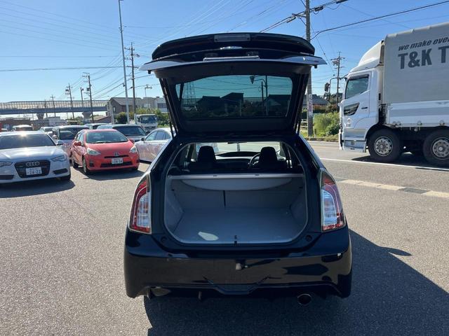 プリウス Ｓツーリングセレクション・Ｇ’ｓ　ＥＴＣ　バックカメラ　ナビ　アルミホイール　オートライト　ＨＩＤ　ＣＶＴ　スマートキー　電動格納ミラー　盗難防止システム　パワーシート　衝突安全ボディ　ＡＢＳ　エアコン　パワーステアリング（51枚目）