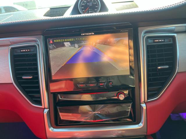 マカン マカン ターボ 4WD バックカメラ クリアランスソナー パワーシート サンルーフ ターボ TV オートライト HID アルミホイール アイドリングストップ シートヒーター シートエアコン AT 盗難防止システム(5枚目)