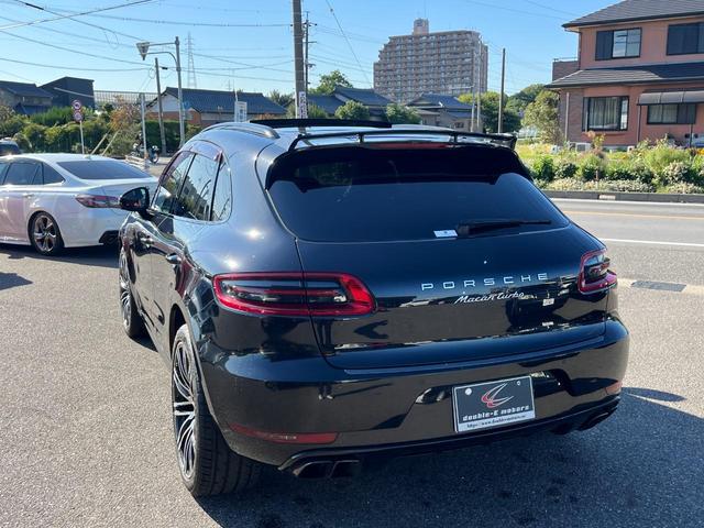 マカン マカン ターボ 4WD バックカメラ クリアランスソナー パワーシート サンルーフ ターボ TV オートライト HID アルミホイール アイドリングストップ シートヒーター シートエアコン AT 盗難防止システム(8枚目)