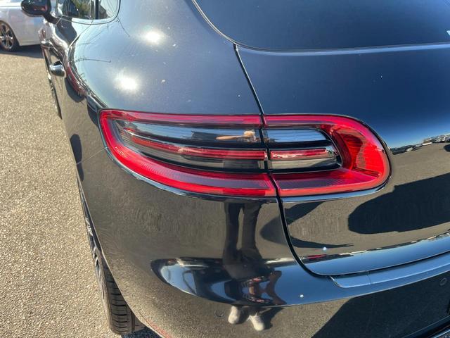 マカン マカン ターボ 4WD バックカメラ クリアランスソナー パワーシート サンルーフ ターボ TV オートライト HID アルミホイール アイドリングストップ シートヒーター シートエアコン AT 盗難防止システム(16枚目)