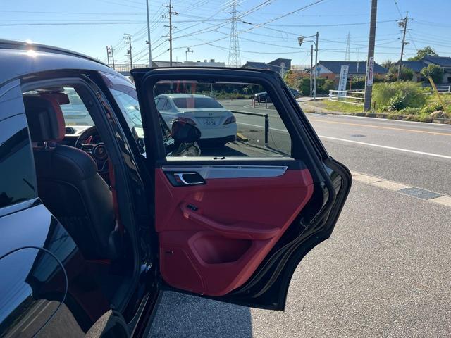 マカン マカン ターボ 4WD バックカメラ クリアランスソナー パワーシート サンルーフ ターボ TV オートライト HID アルミホイール アイドリングストップ シートヒーター シートエアコン AT 盗難防止システム(20枚目)