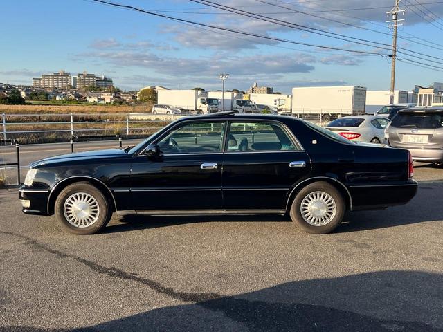 クラウンマジェスタ Ｃタイプ　オートクルーズコントロール　アルミホイール　オートライト　ＨＩＤ　サンルーフ　ＡＴ　ＣＤ　カセット　ＡＢＳ　エアコン　パワーステアリング　パワーウィンドウ　運転席エアバッグ　助手席エアバッグ（5枚目）