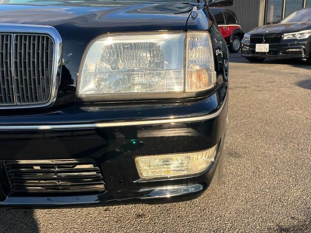 クラウンマジェスタ Ｃタイプ　オートクルーズコントロール　アルミホイール　オートライト　ＨＩＤ　サンルーフ　ＡＴ　ＣＤ　カセット　ＡＢＳ　エアコン　パワーステアリング　パワーウィンドウ　運転席エアバッグ　助手席エアバッグ（13枚目）