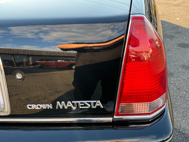 クラウンマジェスタ Ｃタイプ　オートクルーズコントロール　アルミホイール　オートライト　ＨＩＤ　サンルーフ　ＡＴ　ＣＤ　カセット　ＡＢＳ　エアコン　パワーステアリング　パワーウィンドウ　運転席エアバッグ　助手席エアバッグ（15枚目）