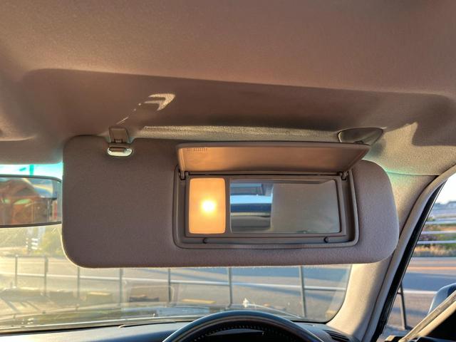 クラウンマジェスタ Ｃタイプ　オートクルーズコントロール　アルミホイール　オートライト　ＨＩＤ　サンルーフ　ＡＴ　ＣＤ　カセット　ＡＢＳ　エアコン　パワーステアリング　パワーウィンドウ　運転席エアバッグ　助手席エアバッグ（24枚目）