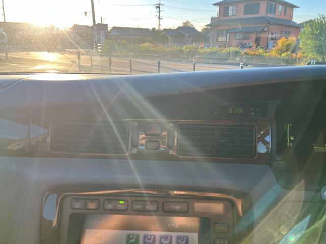 クラウンマジェスタ Ｃタイプ　オートクルーズコントロール　アルミホイール　オートライト　ＨＩＤ　サンルーフ　ＡＴ　ＣＤ　カセット　ＡＢＳ　エアコン　パワーステアリング　パワーウィンドウ　運転席エアバッグ　助手席エアバッグ（32枚目）