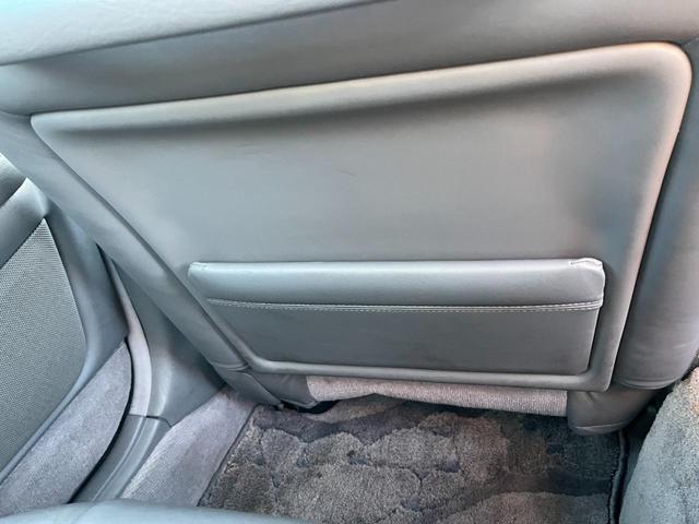 クラウンマジェスタ Ｃタイプ　オートクルーズコントロール　アルミホイール　オートライト　ＨＩＤ　サンルーフ　ＡＴ　ＣＤ　カセット　ＡＢＳ　エアコン　パワーステアリング　パワーウィンドウ　運転席エアバッグ　助手席エアバッグ（42枚目）