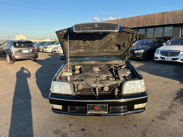 クラウンマジェスタ Ｃタイプ　オートクルーズコントロール　アルミホイール　オートライト　ＨＩＤ　サンルーフ　ＡＴ　ＣＤ　カセット　ＡＢＳ　エアコン　パワーステアリング　パワーウィンドウ　運転席エアバッグ　助手席エアバッグ（45枚目）