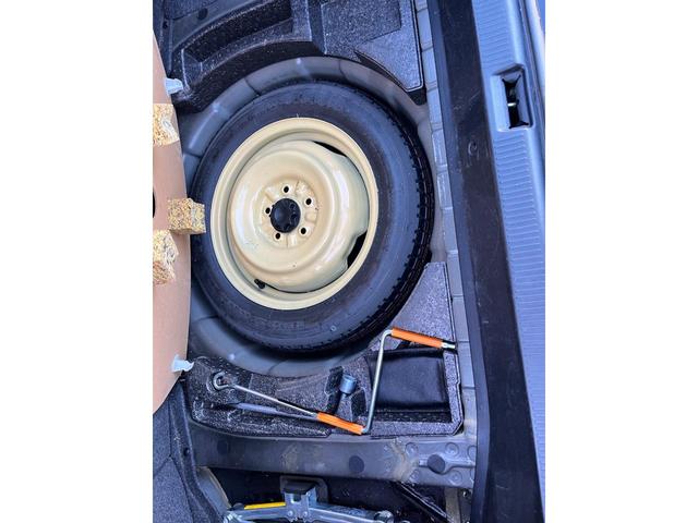 クラウンマジェスタ Ｃタイプ　オートクルーズコントロール　アルミホイール　オートライト　ＨＩＤ　サンルーフ　ＡＴ　ＣＤ　カセット　ＡＢＳ　エアコン　パワーステアリング　パワーウィンドウ　運転席エアバッグ　助手席エアバッグ（58枚目）