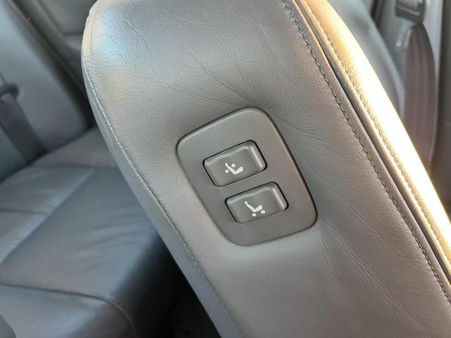 クラウンマジェスタ Ｃタイプ　オートクルーズコントロール　アルミホイール　オートライト　ＨＩＤ　サンルーフ　ＡＴ　ＣＤ　カセット　ＡＢＳ　エアコン　パワーステアリング　パワーウィンドウ　運転席エアバッグ　助手席エアバッグ（59枚目）