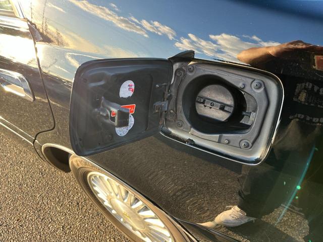 クラウンマジェスタ Ｃタイプ　オートクルーズコントロール　アルミホイール　オートライト　ＨＩＤ　サンルーフ　ＡＴ　ＣＤ　カセット　ＡＢＳ　エアコン　パワーステアリング　パワーウィンドウ　運転席エアバッグ　助手席エアバッグ（61枚目）