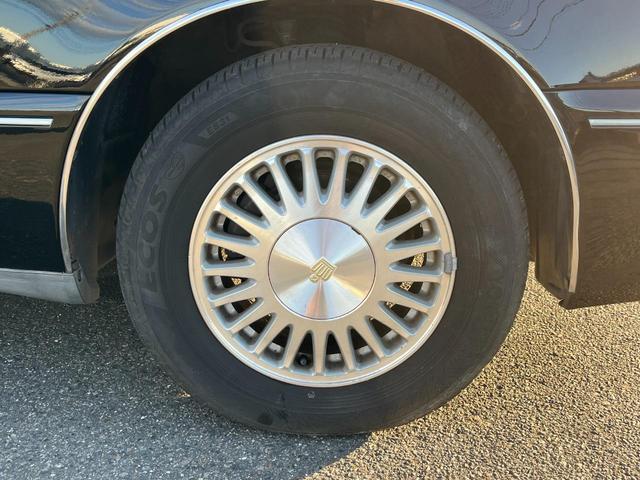 クラウンマジェスタ Ｃタイプ　オートクルーズコントロール　アルミホイール　オートライト　ＨＩＤ　サンルーフ　ＡＴ　ＣＤ　カセット　ＡＢＳ　エアコン　パワーステアリング　パワーウィンドウ　運転席エアバッグ　助手席エアバッグ（63枚目）