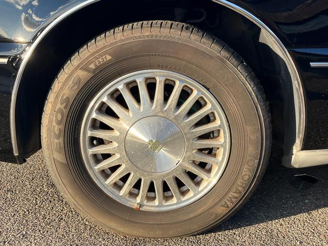 クラウンマジェスタ Ｃタイプ　オートクルーズコントロール　アルミホイール　オートライト　ＨＩＤ　サンルーフ　ＡＴ　ＣＤ　カセット　ＡＢＳ　エアコン　パワーステアリング　パワーウィンドウ　運転席エアバッグ　助手席エアバッグ（64枚目）