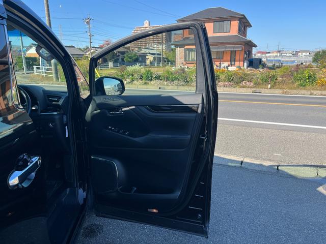 ヴェルファイア ２．５Ｚ　Ｇエディション　ＥＴＣ　バックカメラ　ナビ　クリアランスソナー　オートクルーズコントロール　両側電動スライドドア　オートライト　ＬＥＤヘッドランプ　サンルーフ　電動リアゲート　スマートキー　電動格納ミラー（19枚目）