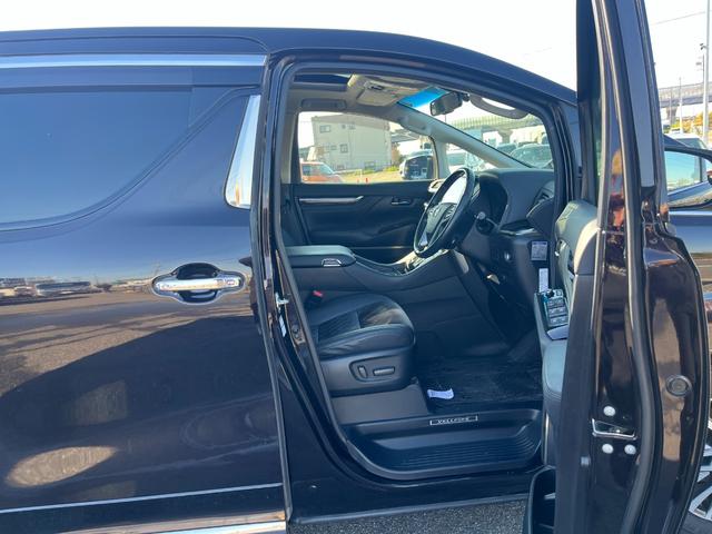 ヴェルファイア ２．５Ｚ　Ｇエディション　ＥＴＣ　バックカメラ　ナビ　クリアランスソナー　オートクルーズコントロール　両側電動スライドドア　オートライト　ＬＥＤヘッドランプ　サンルーフ　電動リアゲート　スマートキー　電動格納ミラー（20枚目）