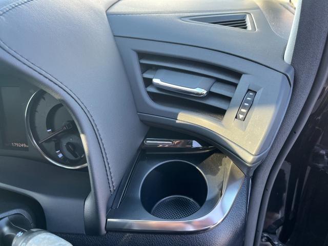 ヴェルファイア ２．５Ｚ　Ｇエディション　ＥＴＣ　バックカメラ　ナビ　クリアランスソナー　オートクルーズコントロール　両側電動スライドドア　オートライト　ＬＥＤヘッドランプ　サンルーフ　電動リアゲート　スマートキー　電動格納ミラー（31枚目）