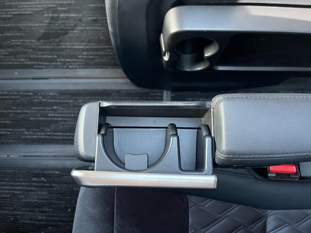 ヴェルファイア ２．５Ｚ　Ｇエディション　ＥＴＣ　バックカメラ　ナビ　クリアランスソナー　オートクルーズコントロール　両側電動スライドドア　オートライト　ＬＥＤヘッドランプ　サンルーフ　電動リアゲート　スマートキー　電動格納ミラー（52枚目）