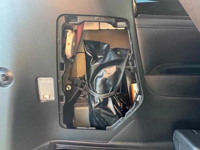 ヴェルファイア ２．５Ｚ　Ｇエディション　ＥＴＣ　バックカメラ　ナビ　クリアランスソナー　オートクルーズコントロール　両側電動スライドドア　オートライト　ＬＥＤヘッドランプ　サンルーフ　電動リアゲート　スマートキー　電動格納ミラー（66枚目）