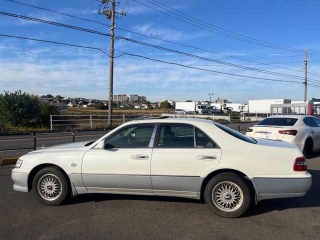 シーマ ３０ＬＶ　ＥＴＣ　オートクルーズコントロール　アルミホイール　オートライト　サンルーフ　ＡＴ　キーレスエントリー　電動格納ミラー　ターボ　パワーシート　ＣＤ　カセット　ＡＢＳ　エアコン　パワーステアリング（6枚目）