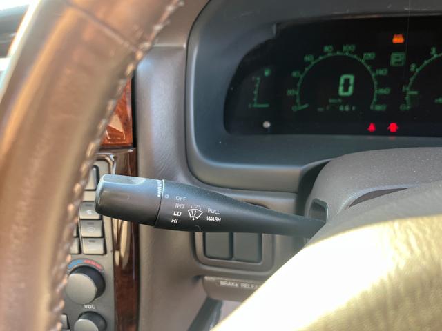 シーマ ３０ＬＶ　ＥＴＣ　オートクルーズコントロール　アルミホイール　オートライト　サンルーフ　ＡＴ　キーレスエントリー　電動格納ミラー　ターボ　パワーシート　ＣＤ　カセット　ＡＢＳ　エアコン　パワーステアリング（33枚目）