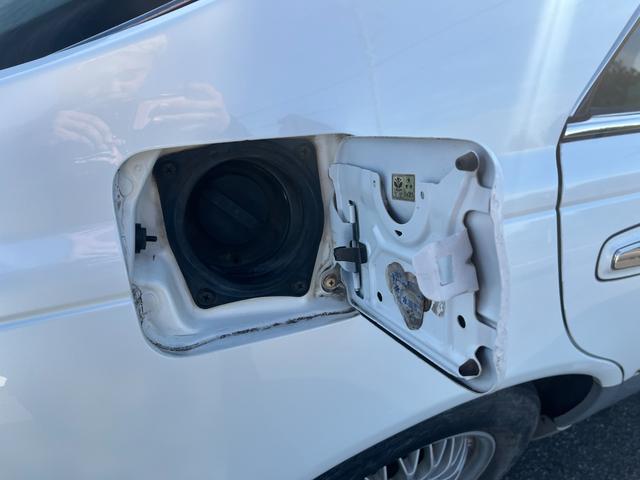 シーマ ３０ＬＶ　ＥＴＣ　オートクルーズコントロール　アルミホイール　オートライト　サンルーフ　ＡＴ　キーレスエントリー　電動格納ミラー　ターボ　パワーシート　ＣＤ　カセット　ＡＢＳ　エアコン　パワーステアリング（67枚目）