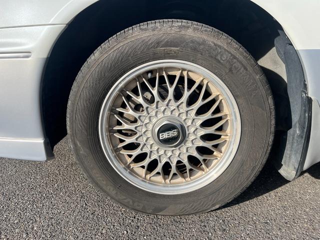 シーマ ３０ＬＶ　ＥＴＣ　オートクルーズコントロール　アルミホイール　オートライト　サンルーフ　ＡＴ　キーレスエントリー　電動格納ミラー　ターボ　パワーシート　ＣＤ　カセット　ＡＢＳ　エアコン　パワーステアリング（70枚目）