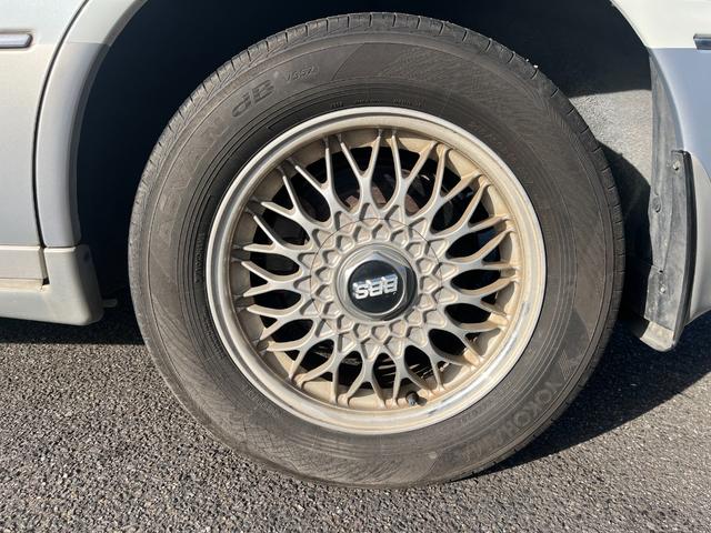 シーマ ３０ＬＶ　ＥＴＣ　オートクルーズコントロール　アルミホイール　オートライト　サンルーフ　ＡＴ　キーレスエントリー　電動格納ミラー　ターボ　パワーシート　ＣＤ　カセット　ＡＢＳ　エアコン　パワーステアリング（71枚目）