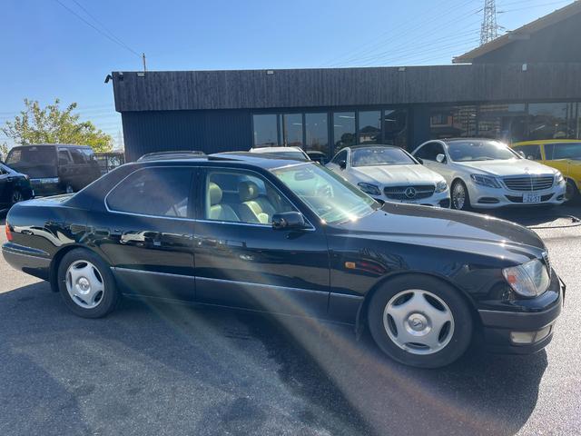 ＬＳ４００ ベースグレード　左ハンドル　ＥＴＣ　オートクルーズコントロール　アルミホイール　オートライト　サンルーフ　パワーシート　ＣＤ　ＤＶＤ再生　エアコン　パワーウィンドウ（9枚目）