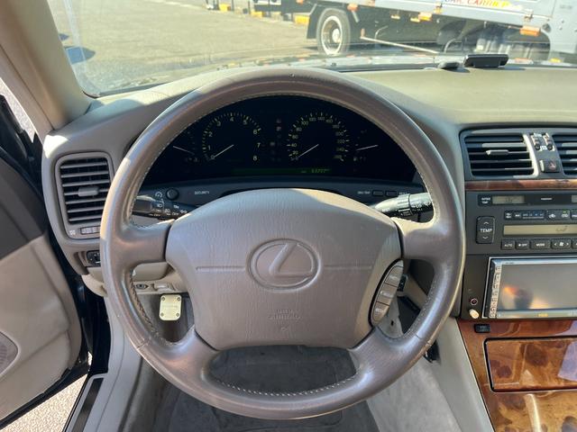 ＬＳ４００ ベースグレード　左ハンドル　ＥＴＣ　オートクルーズコントロール　アルミホイール　オートライト　サンルーフ　パワーシート　ＣＤ　ＤＶＤ再生　エアコン　パワーウィンドウ（31枚目）