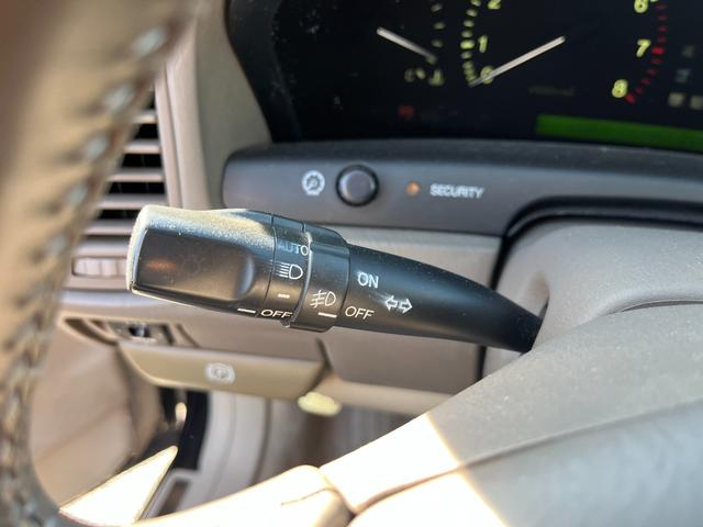 ＬＳ４００ ベースグレード　左ハンドル　ＥＴＣ　オートクルーズコントロール　アルミホイール　オートライト　サンルーフ　パワーシート　ＣＤ　ＤＶＤ再生　エアコン　パワーウィンドウ（32枚目）