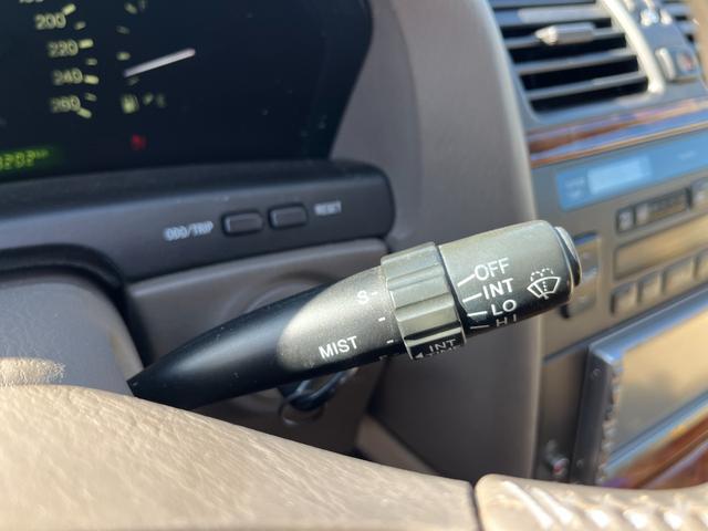 ＬＳ４００ ベースグレード　左ハンドル　ＥＴＣ　オートクルーズコントロール　アルミホイール　オートライト　サンルーフ　パワーシート　ＣＤ　ＤＶＤ再生　エアコン　パワーウィンドウ（33枚目）