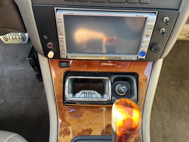 ＬＳ４００ ベースグレード　左ハンドル　ＥＴＣ　オートクルーズコントロール　アルミホイール　オートライト　サンルーフ　パワーシート　ＣＤ　ＤＶＤ再生　エアコン　パワーウィンドウ（36枚目）