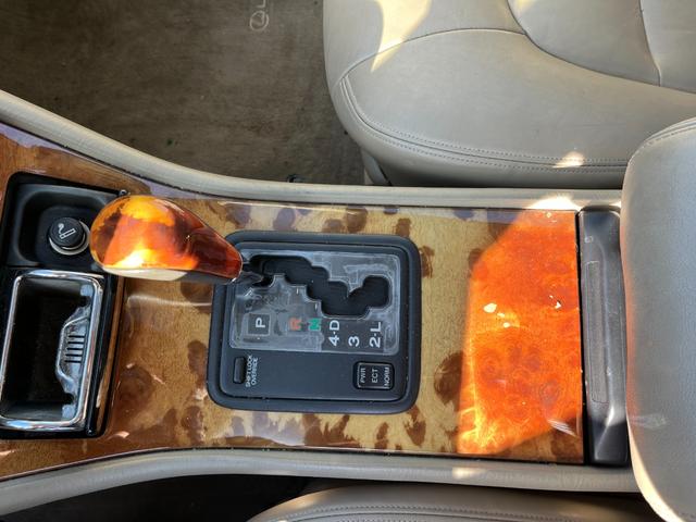 ＬＳ４００ ベースグレード　左ハンドル　ＥＴＣ　オートクルーズコントロール　アルミホイール　オートライト　サンルーフ　パワーシート　ＣＤ　ＤＶＤ再生　エアコン　パワーウィンドウ（37枚目）