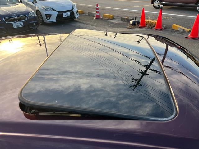 クラウン ロイヤルサルーンＧ　ＥＴＣ　オートクルーズコントロール　アルミホイール　オートライト　サンルーフ　ＡＴ　キーレスエントリー　パワーシート　カセット　衝突安全ボディ　ＡＢＳ　ＥＳＣ　エアコン　パワーステアリング（3枚目）