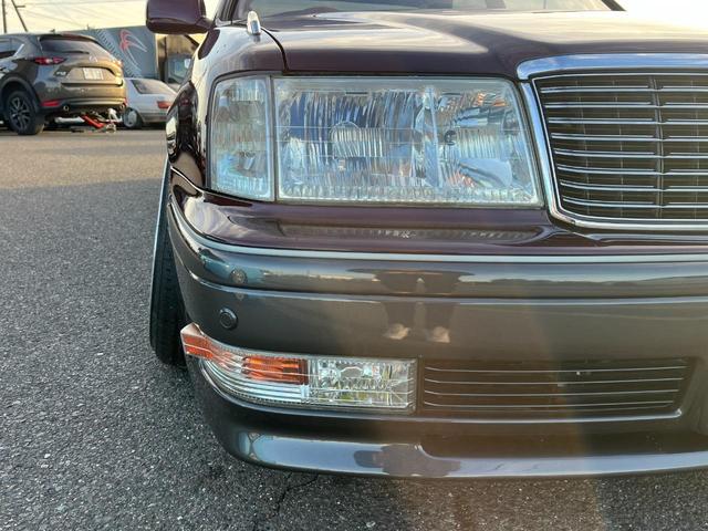 クラウン ロイヤルサルーンＧ　ＥＴＣ　オートクルーズコントロール　アルミホイール　オートライト　サンルーフ　ＡＴ　キーレスエントリー　パワーシート　カセット　衝突安全ボディ　ＡＢＳ　ＥＳＣ　エアコン　パワーステアリング（12枚目）