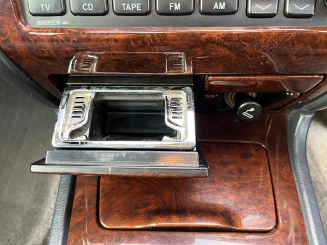 クラウン ロイヤルサルーンＧ　ＥＴＣ　オートクルーズコントロール　アルミホイール　オートライト　サンルーフ　ＡＴ　キーレスエントリー　パワーシート　カセット　衝突安全ボディ　ＡＢＳ　ＥＳＣ　エアコン　パワーステアリング（41枚目）