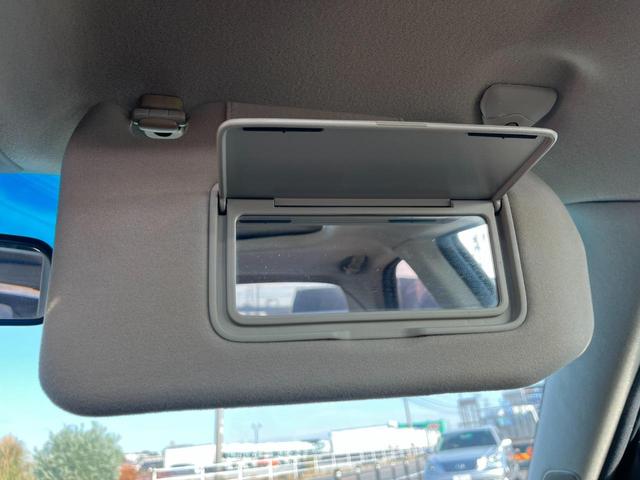 グロリア グランツーリスモ３００アルティマ　ＥＴＣ　アルミホイール　オートライト　ＨＩＤ　サンルーフ　ＡＴ　キーレスエントリー　盗難防止システム　ＣＤ　カセット　衝突安全ボディ　ＡＢＳ　ＥＳＣ　エアコン　パワーステアリング　パワーウィンドウ（25枚目）