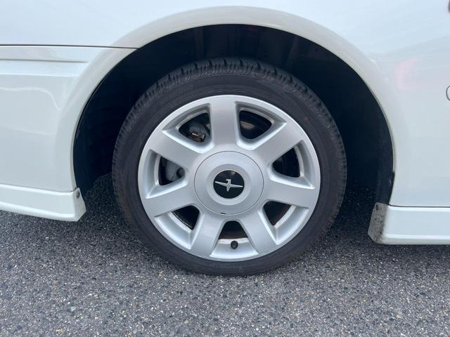 グロリア グランツーリスモ３００アルティマ　ＥＴＣ　アルミホイール　オートライト　ＨＩＤ　サンルーフ　ＡＴ　キーレスエントリー　盗難防止システム　ＣＤ　カセット　衝突安全ボディ　ＡＢＳ　ＥＳＣ　エアコン　パワーステアリング　パワーウィンドウ（68枚目）