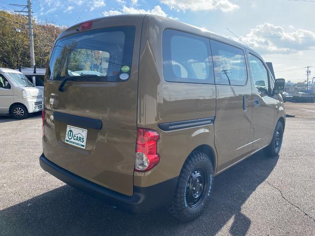 NV200バネットバン DX サンドベージュ全塗装 ナビ&バックカメラ 新品マッドタイヤ キーレス パワーウィンドー(8枚目)