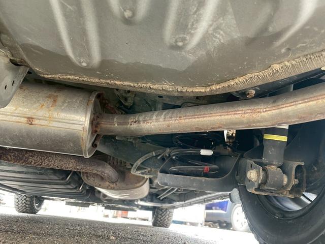 ヴォクシー Ｘ　後期型　全塗装（グレー／ブラック）　アウトドアカスタム　フルセグナビ　Ｂｌｕｅｔｏｏｔｈ付き　バックカメラ　ＥＴＣ　新品タイヤＭＡＤスター　ＴＯＹＯＴＡエンブレム　ＬＥＤヘッドライト　クルコン（18枚目）