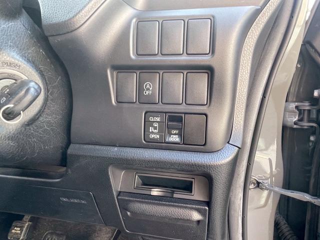 ヴォクシー Ｘ　後期型　全塗装（グレー／ブラック）　アウトドアカスタム　フルセグナビ　Ｂｌｕｅｔｏｏｔｈ付き　バックカメラ　ＥＴＣ　新品タイヤＭＡＤスター　ＴＯＹＯＴＡエンブレム　ＬＥＤヘッドライト　クルコン（39枚目）