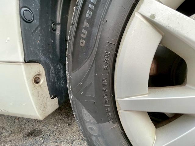 プリウスアルファ S ユーザー買取車 ナビ バックカメラ ETC 車検9年5月 プッシュスタート スマートキー フォグランプ(23枚目)