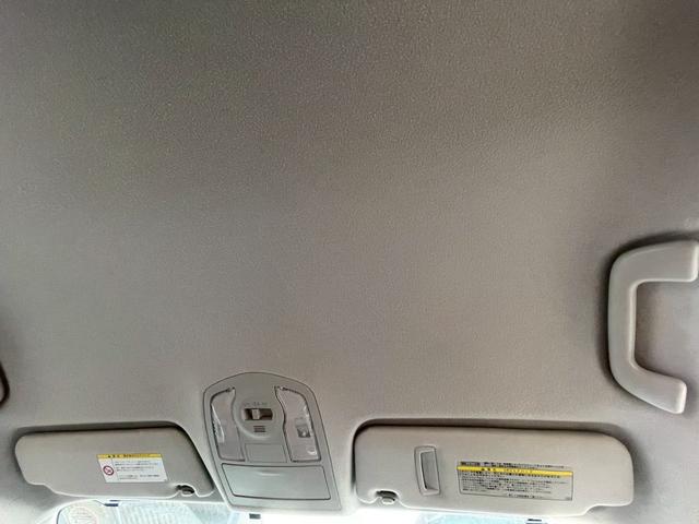 プリウスアルファ S ユーザー買取車 ナビ バックカメラ ETC 車検9年5月 プッシュスタート スマートキー フォグランプ(43枚目)