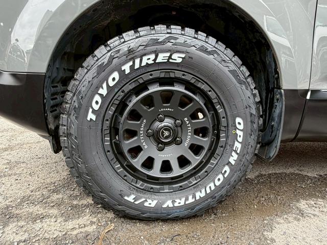 デリカＤ：５ Ｇ　パワーパッケージ　全塗装（スティンググレー／ブラック）１０インチディスプレイオーディオ　Ｂカメラ　バンパープロテクター　両側電動スライド　新品ロクサーニＡＷセット　オープンカントリー　インナーブラック加工（20枚目）