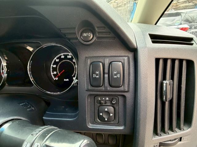 デリカＤ：５ Ｇ　パワーパッケージ　全塗装（スティンググレー／ブラック）１０インチディスプレイオーディオ　Ｂカメラ　バンパープロテクター　両側電動スライド　新品ロクサーニＡＷセット　オープンカントリー　インナーブラック加工（35枚目）