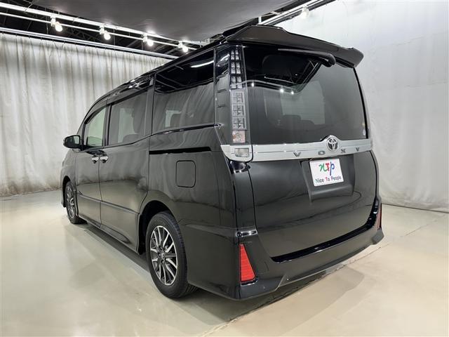 ヴォクシー ZS 煌II フルセグ メモリーナビ DVD再生 バックカメラ 衝突被害軽減システム ETC 両側電動スライド LEDヘッドランプ 乗車定員8人 3列シート アイドリングストップ(5枚目)