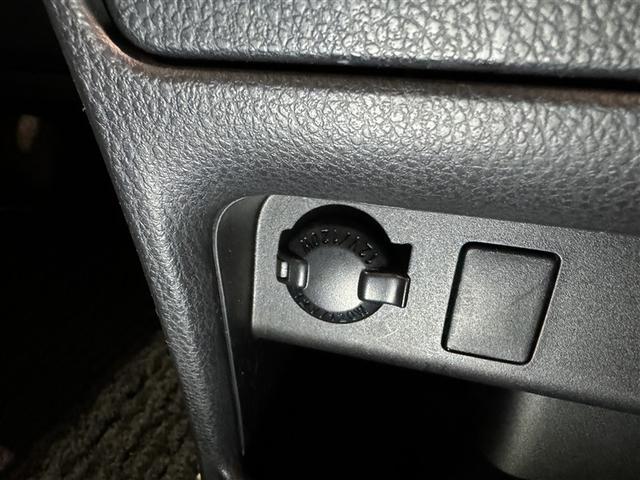 ヴォクシー ZS 煌II フルセグ メモリーナビ DVD再生 バックカメラ 衝突被害軽減システム ETC 両側電動スライド LEDヘッドランプ 乗車定員8人 3列シート アイドリングストップ(17枚目)