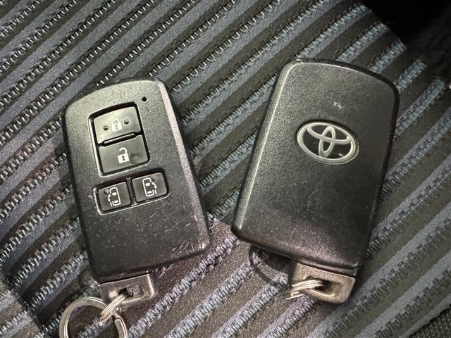 ヴォクシー ZS 煌II フルセグ メモリーナビ DVD再生 バックカメラ 衝突被害軽減システム ETC 両側電動スライド LEDヘッドランプ 乗車定員8人 3列シート アイドリングストップ(23枚目)