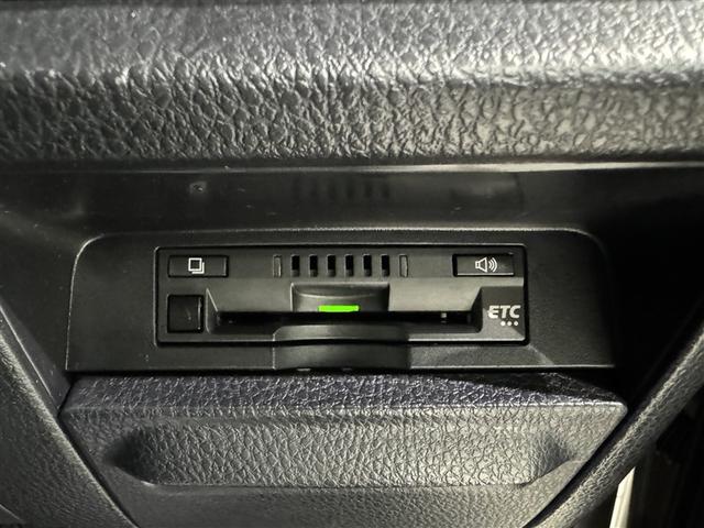 ノア Ｇ　フルセグ　メモリーナビ　ＤＶＤ再生　後席モニター　バックカメラ　衝突被害軽減システム　ＥＴＣ　両側電動スライド　ＬＥＤヘッドランプ　乗車定員７人　３列シート　アイドリングストップ（15枚目）